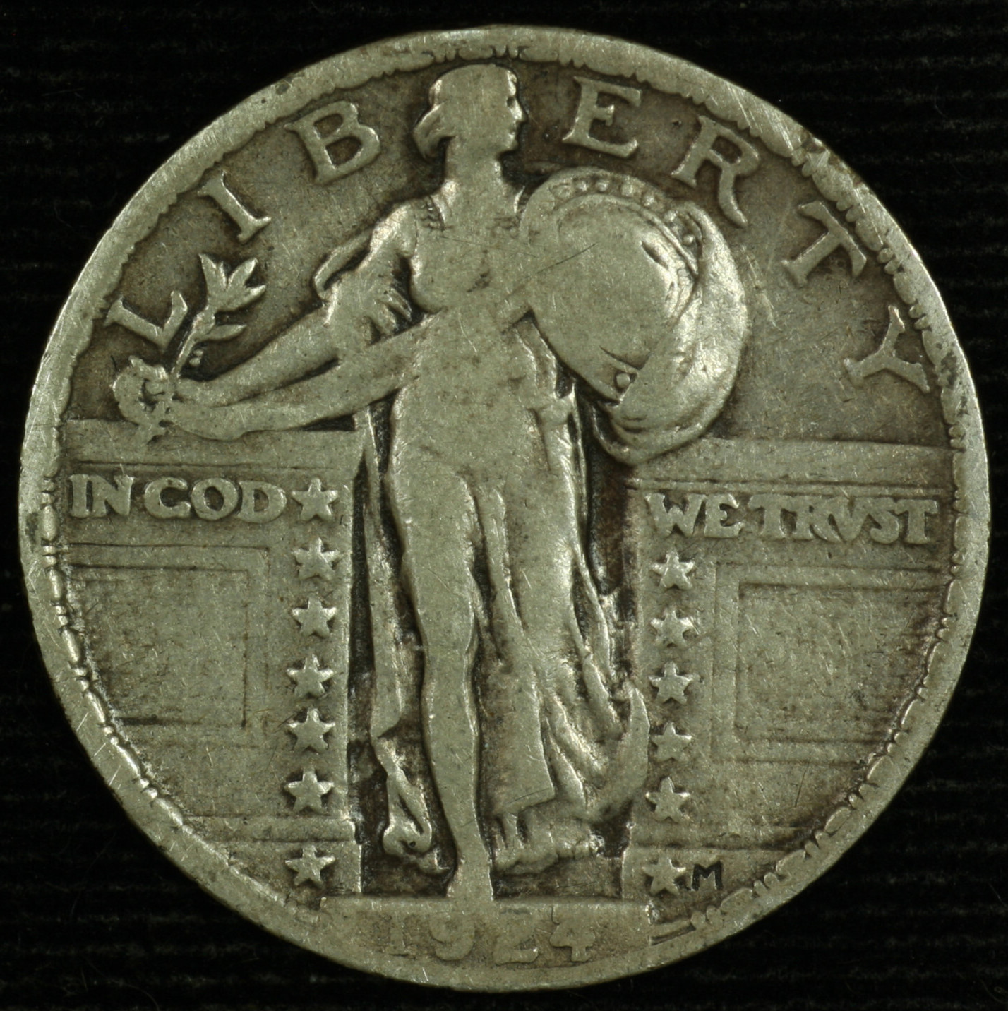 Standing Liberty Silver Quarter. 1924 P. Fine. Lot # 9049-48-400