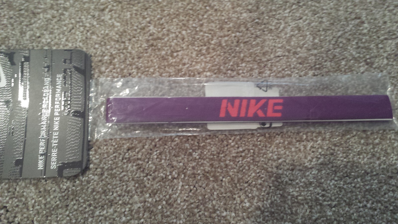 Nike  womens Performance Headband purple, NEW