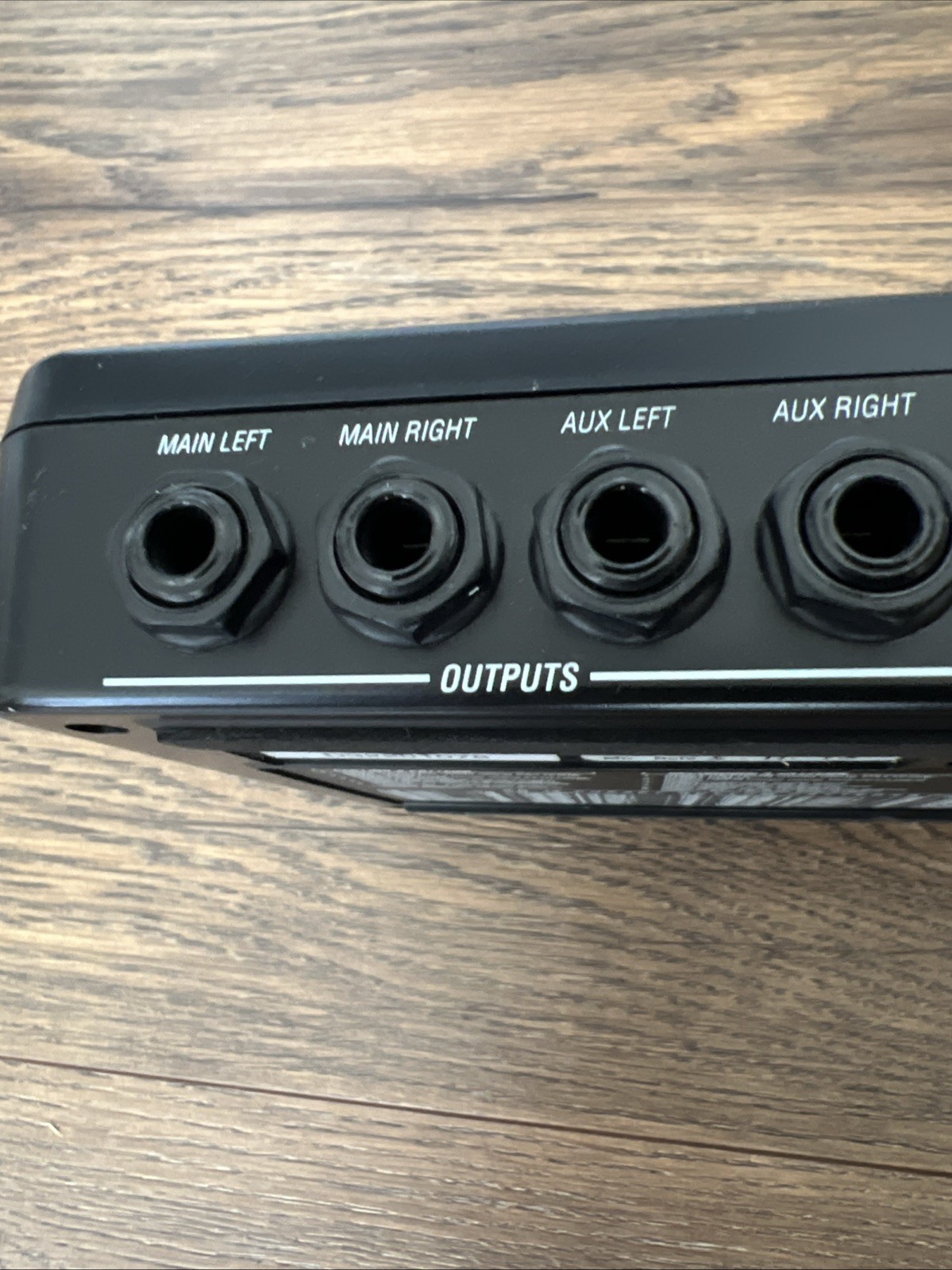 Alesis SR16 Digital Drum Machine/Module