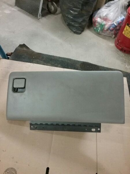 SILVRDO25 2006 Glove Box 1175428