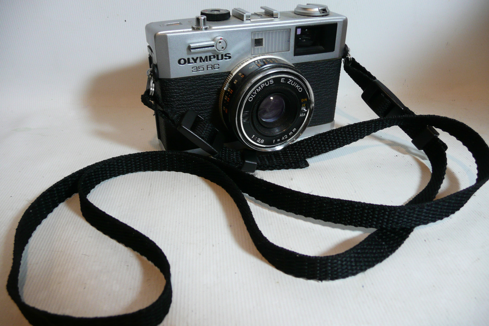 Olympus Trip 35, 35RC, 35RD, 35SP, Pen - Camera Neck Shoulder Strap - 40" Black
