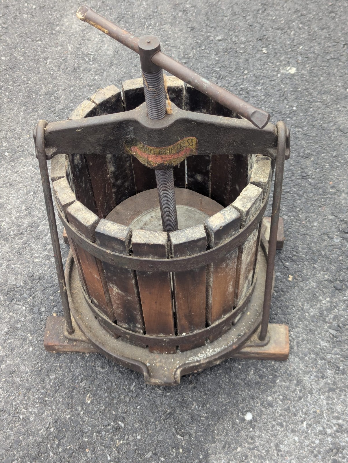 BROWNEE Hydro-Jack Fruit Press Associated Foundry Manufacturing - NY USA