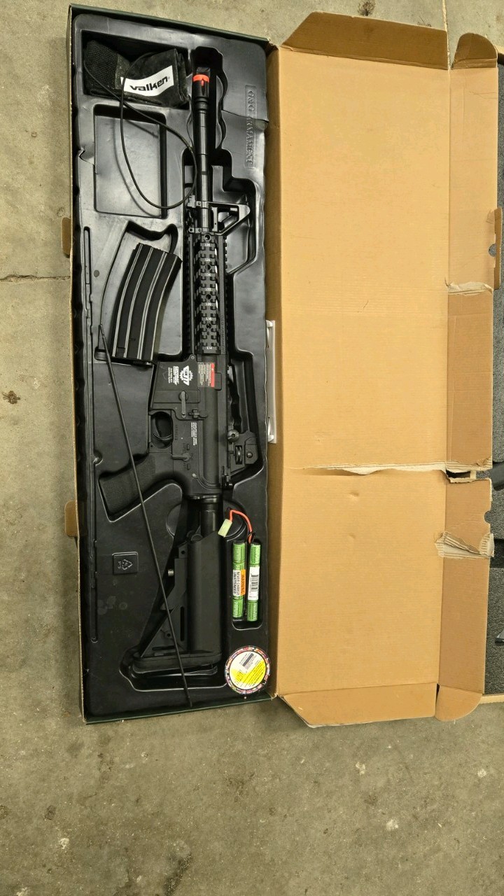 M4 And Barreta Airsoft Guns, Used But Very Well In Great Shape