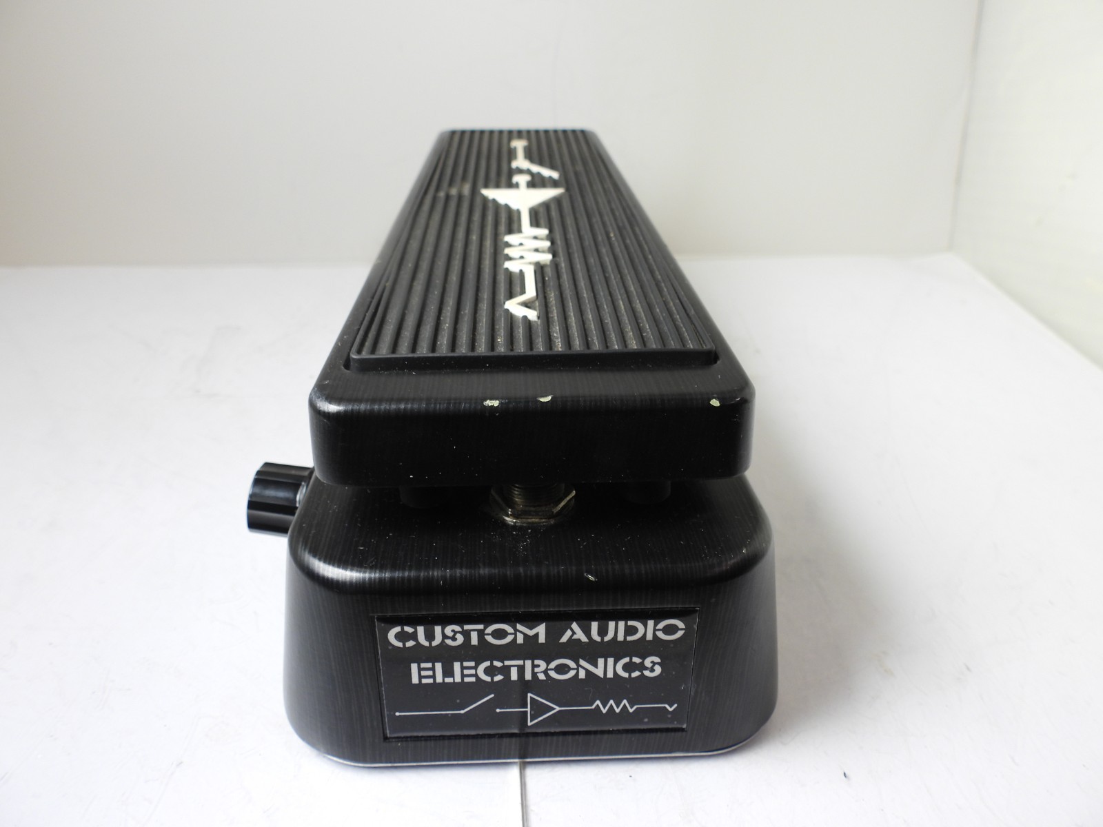 MXR CAE MC404 Dual Inductor Wah Effects Pedal Free USA Shipping