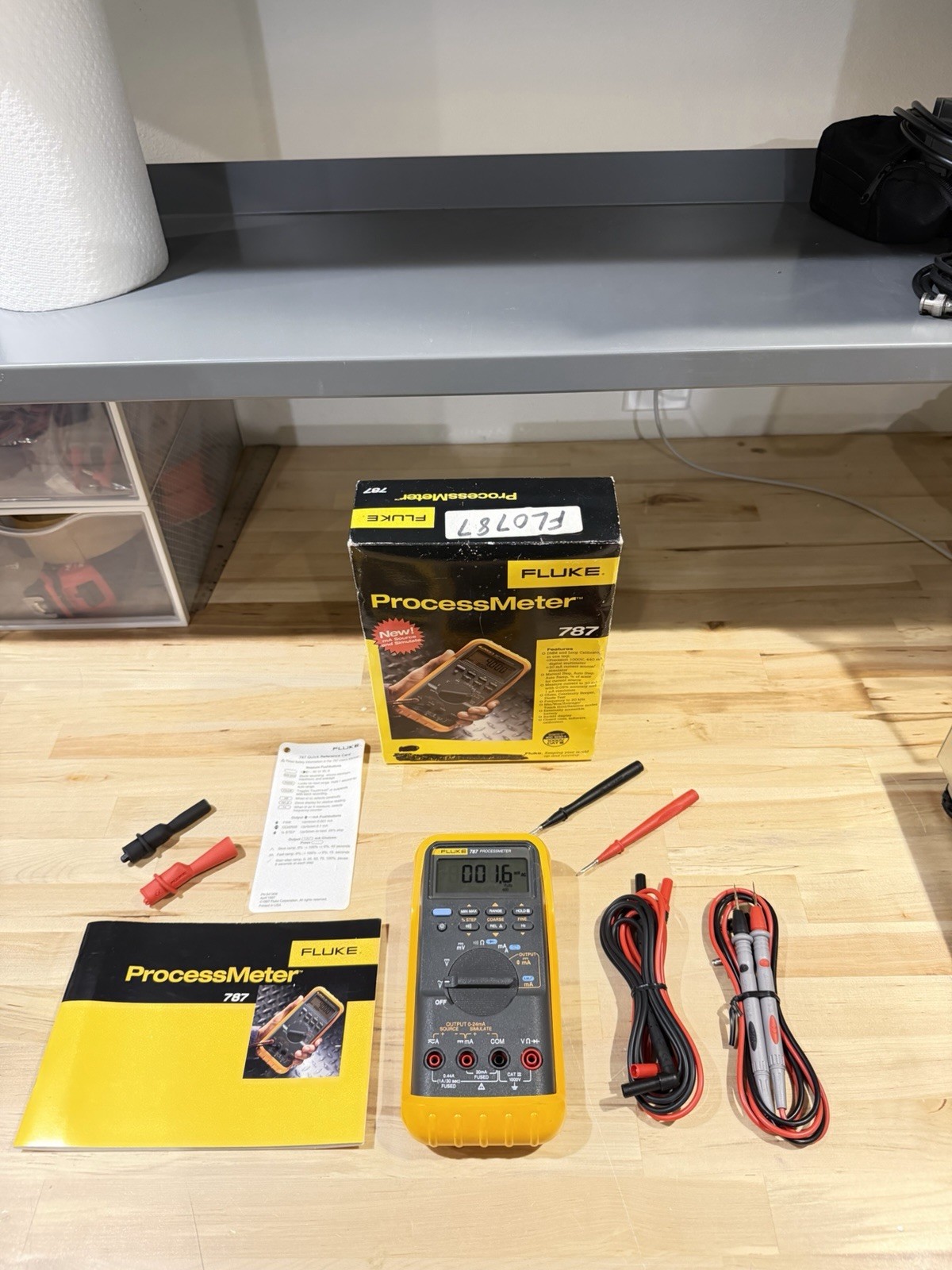 FLUKE 787 PROCESSMETER SHIPS FAST - FREE SHIPPING RARE