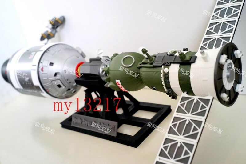 Apollo 18-&CCCP Soyuz 19 Spacecraft ASTP Docking Static Model Display Toy Gifts