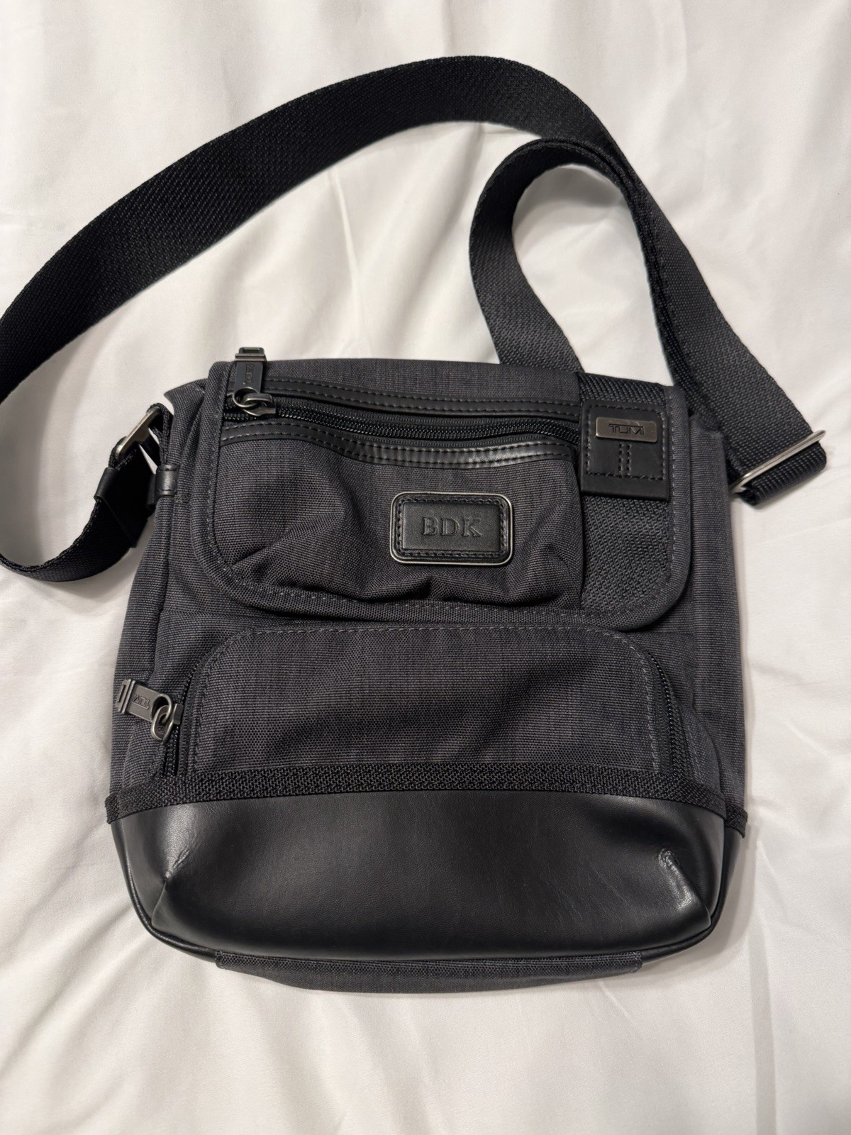 Tumi Small Crossbody Shoulder Bag Men Or Women