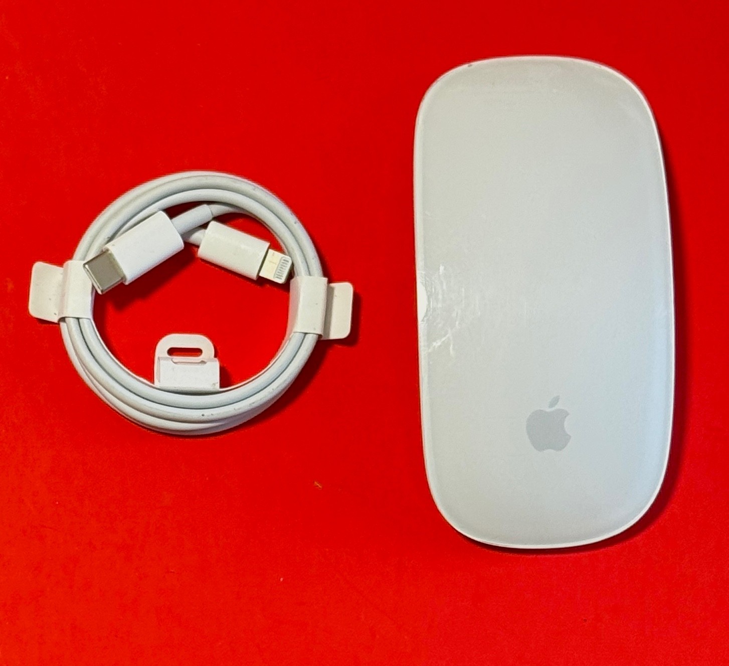 Apple A1657 V2 Magic Mouse 2 White & Pink MLA02LL/A w/ USB-C to Lightning