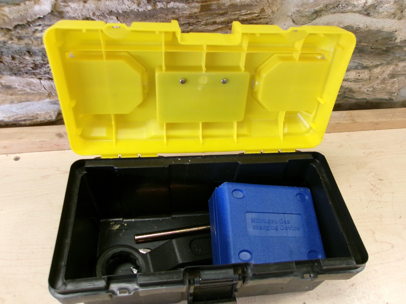 AGT Nitrogen Charging kit with tools