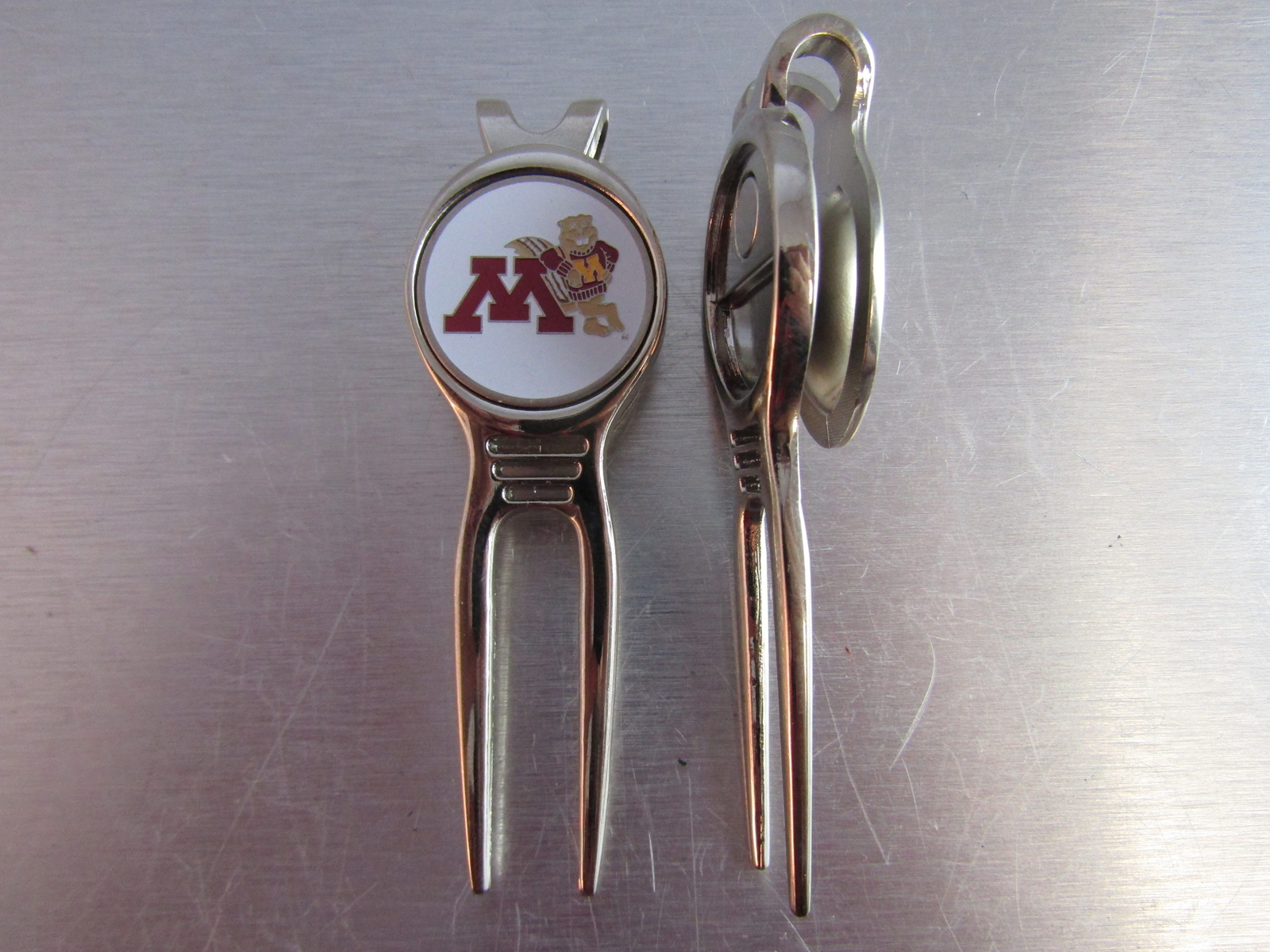 NCAA Golf Divot Repair Tool Beltclip w/ Ballmarker Silver Minnesota Gophers Logo