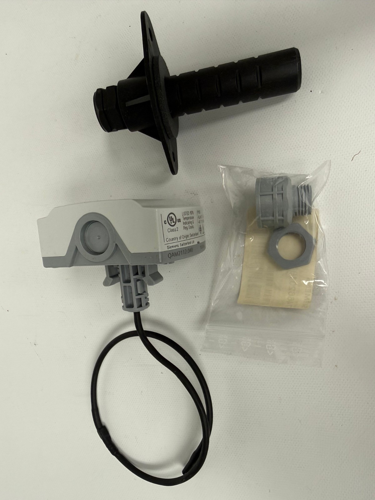 SIEMENS QAM2112.040 DUCT POINT TEMPERTURE SENSOR 16" PROBE NEW OPEN BOX