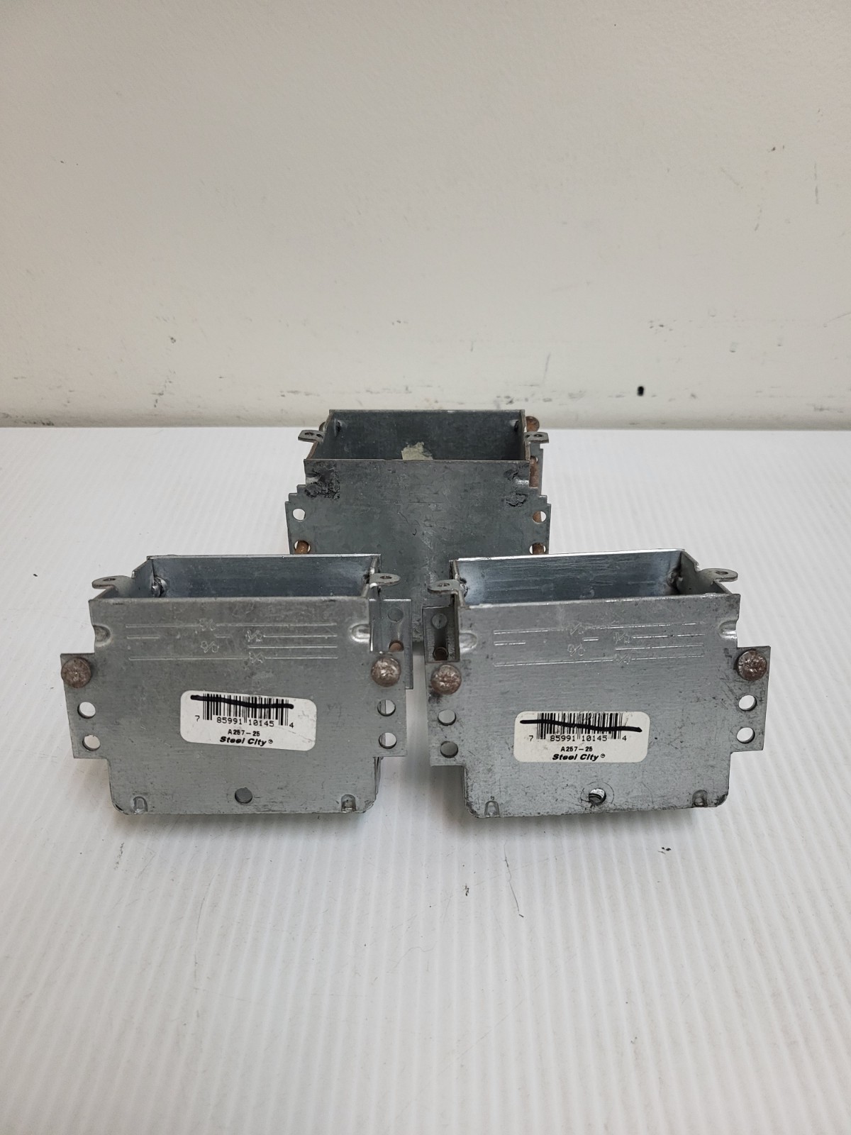 Pack Of 3 Hubbell Non-Gangable Switch Box Steel 3" x 2" x 2-1/2" A257-25