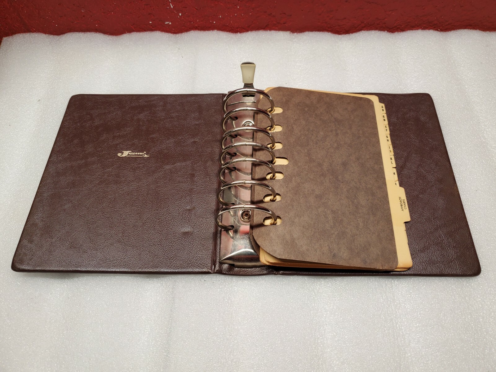 JEPPESEN AIRWAY MANUAL BINDER W/Tabs