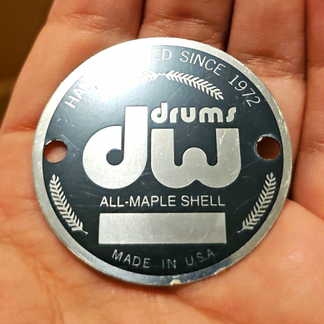 Dw Collectors Series badge (vintage, light scratching, blank serial number)