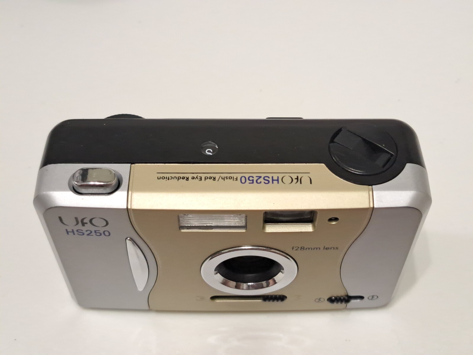 Camera UFO HS 250 flash red eye reduction