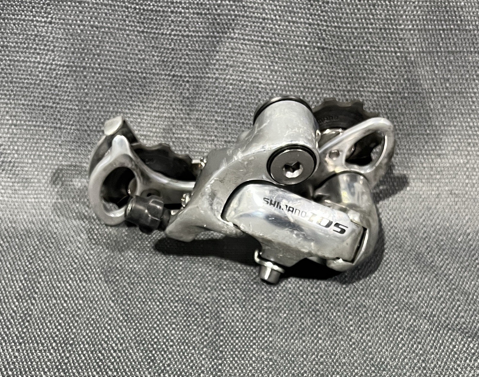 Shimano 105 RD-5501 Rear Derailleur Road Medium / Long Cage 3 x 9 Speed 231g