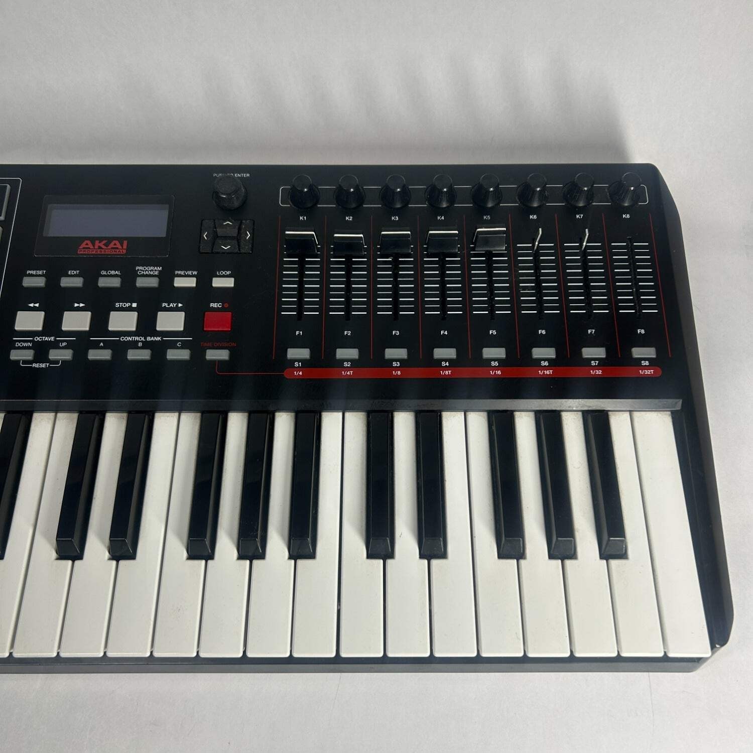 Broken Akai MPK 249 MIDI Keyboard Controller MPK249 Broken