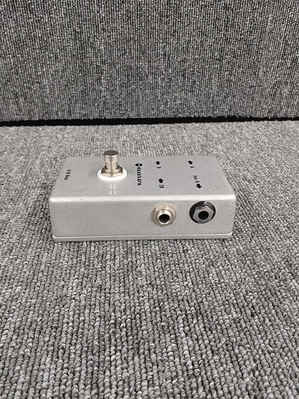 Noah Sark A-B Box Effector