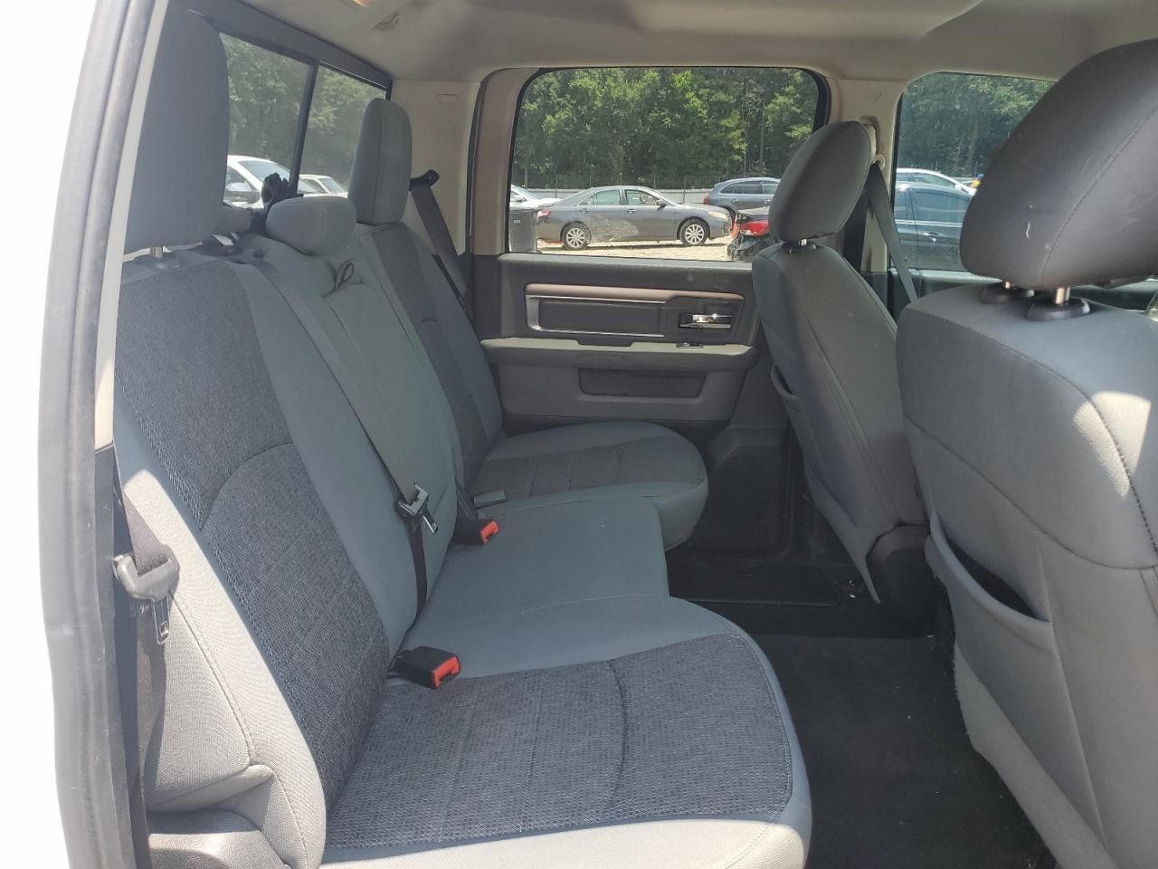 TDODR1500 2015 Glove Box 4741829