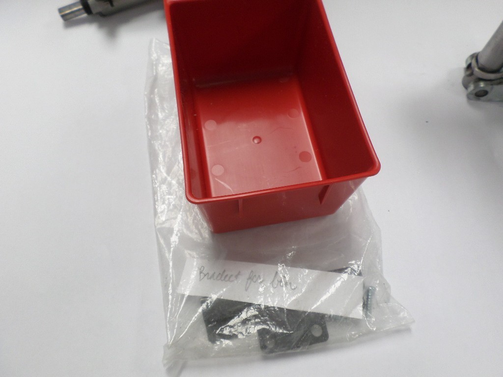 LEE PRO 4000 Press Reloading (KIT), all original, Progressive, w 9mm Die Set