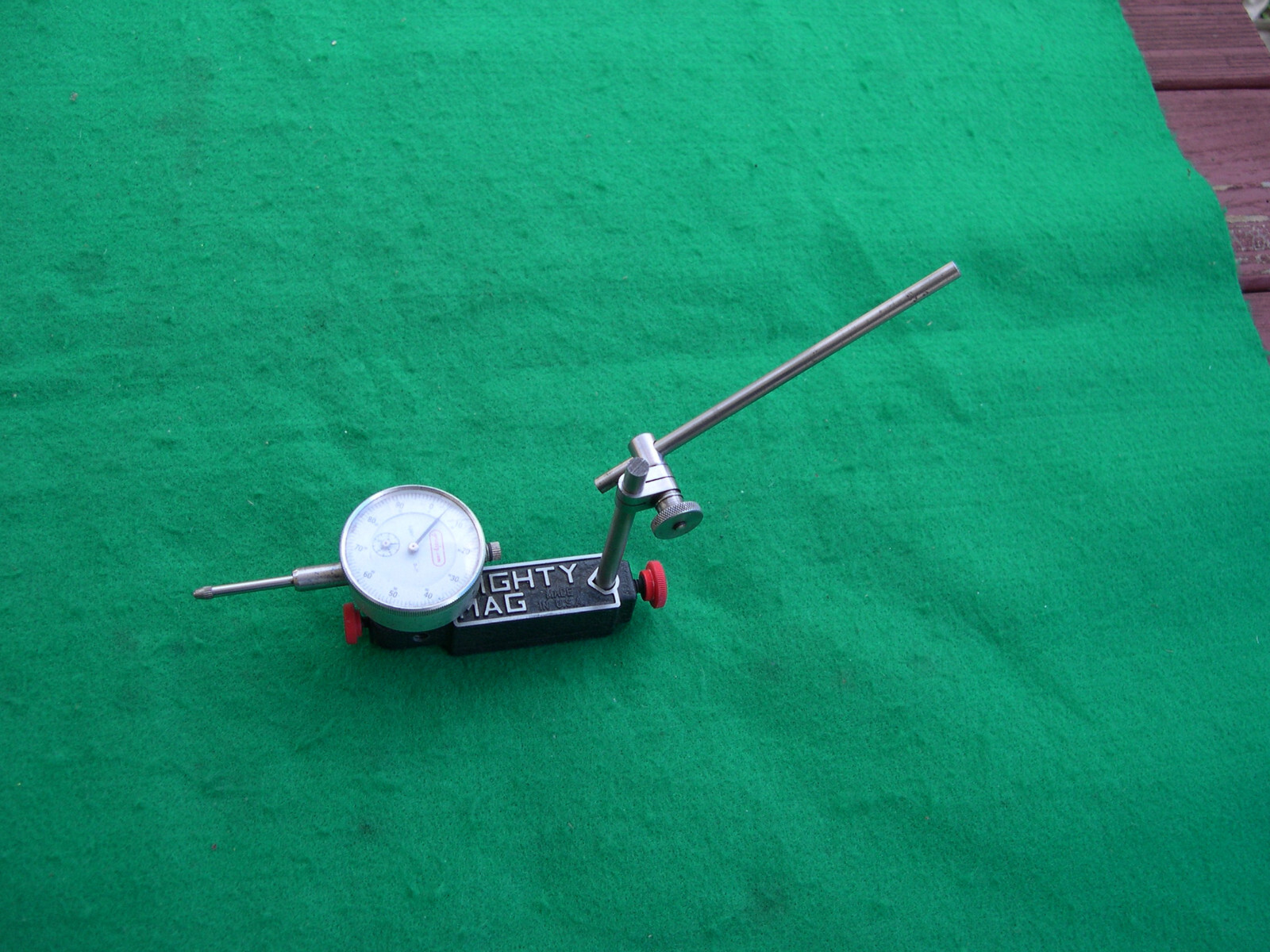 MAG Magnetic Base With Indicator, 2 Rods + Snug REDUCED