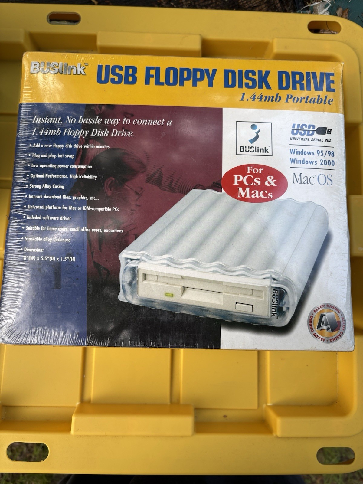 NEW BUSlink USB Floppy Disk Drive 1.44mb - Win 95/98/2000 & Mac OS - 3.5”