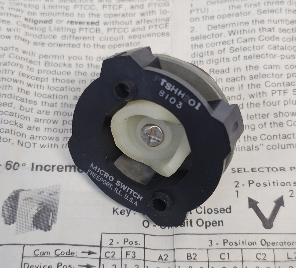 NIB HONEYWELL MICRO SWITCH PTSHH201 SELECTOR SWITCH CONTROL BASE 3 POSITION