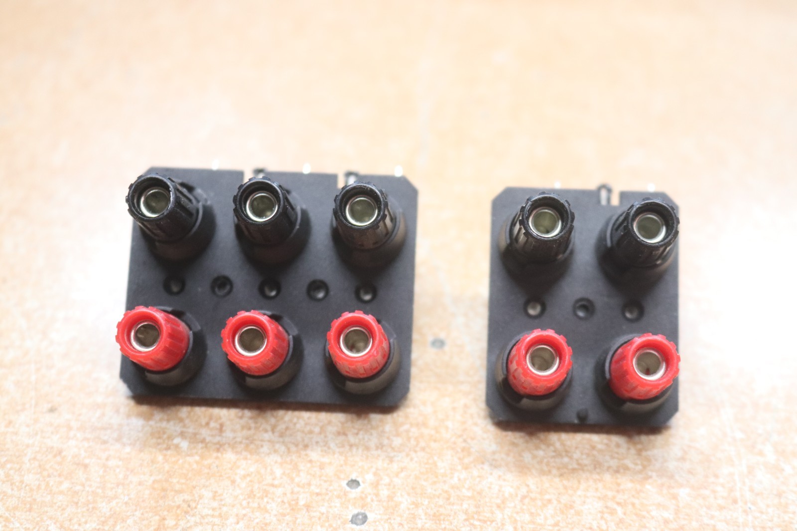 YAMAHA SPEAKER CONNECTORS, 2 SPEAKER OR 3 SPEAKER  CONNECTORS, SAME PRICE