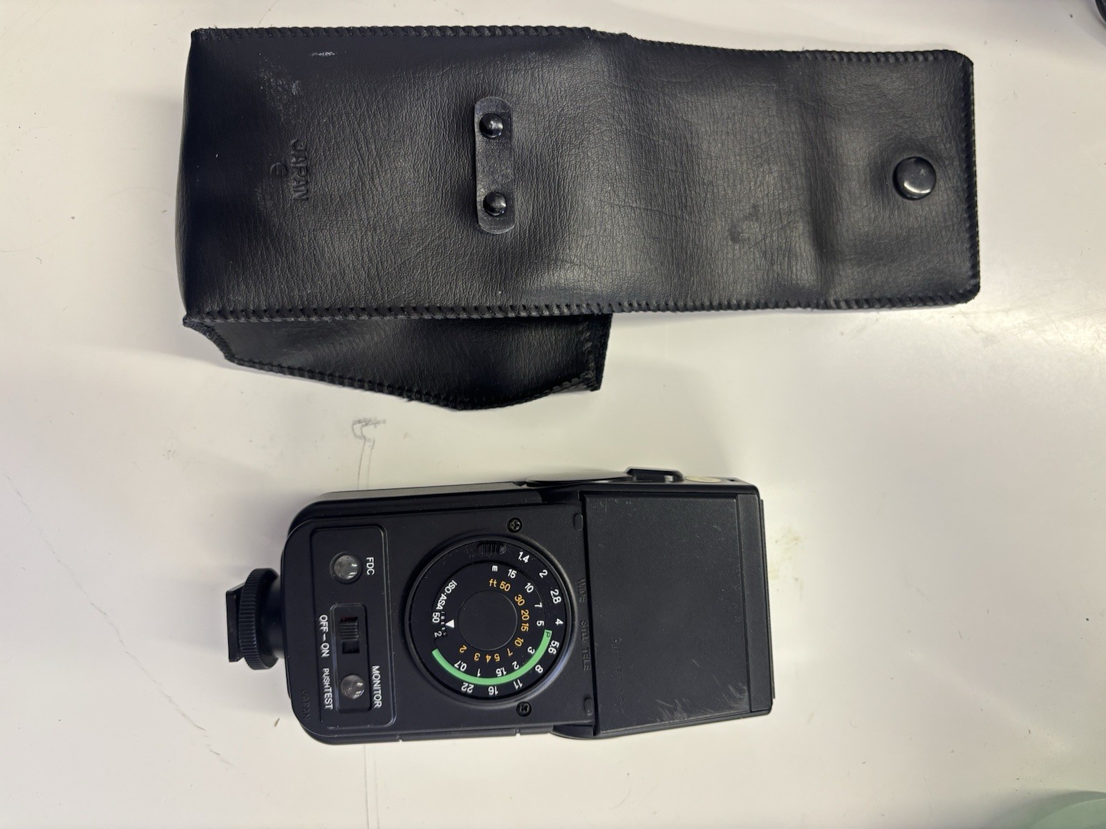 Minolta Auto 132PX Flash with Case (#20368)
