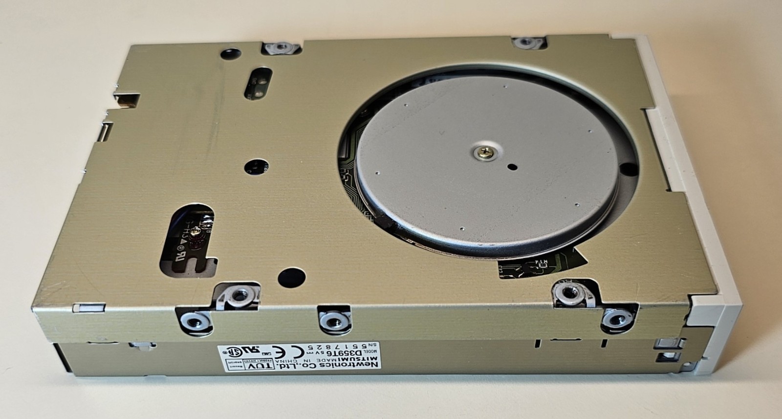 Internal 3.5" Floppy Disk Drive with Cable, Screws - Mitsumi D359T6