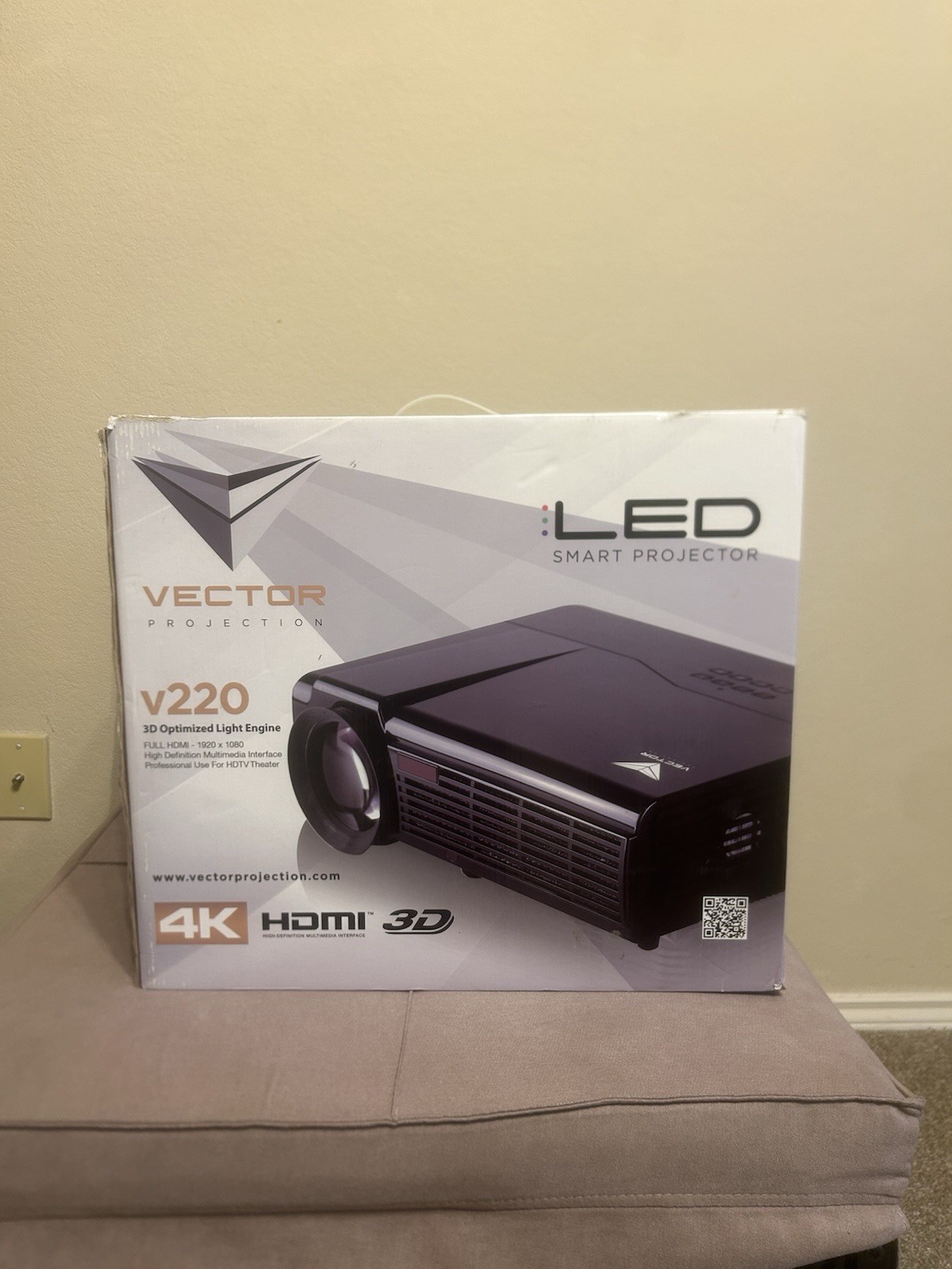 Vector Projector And 72in Projector Screen
