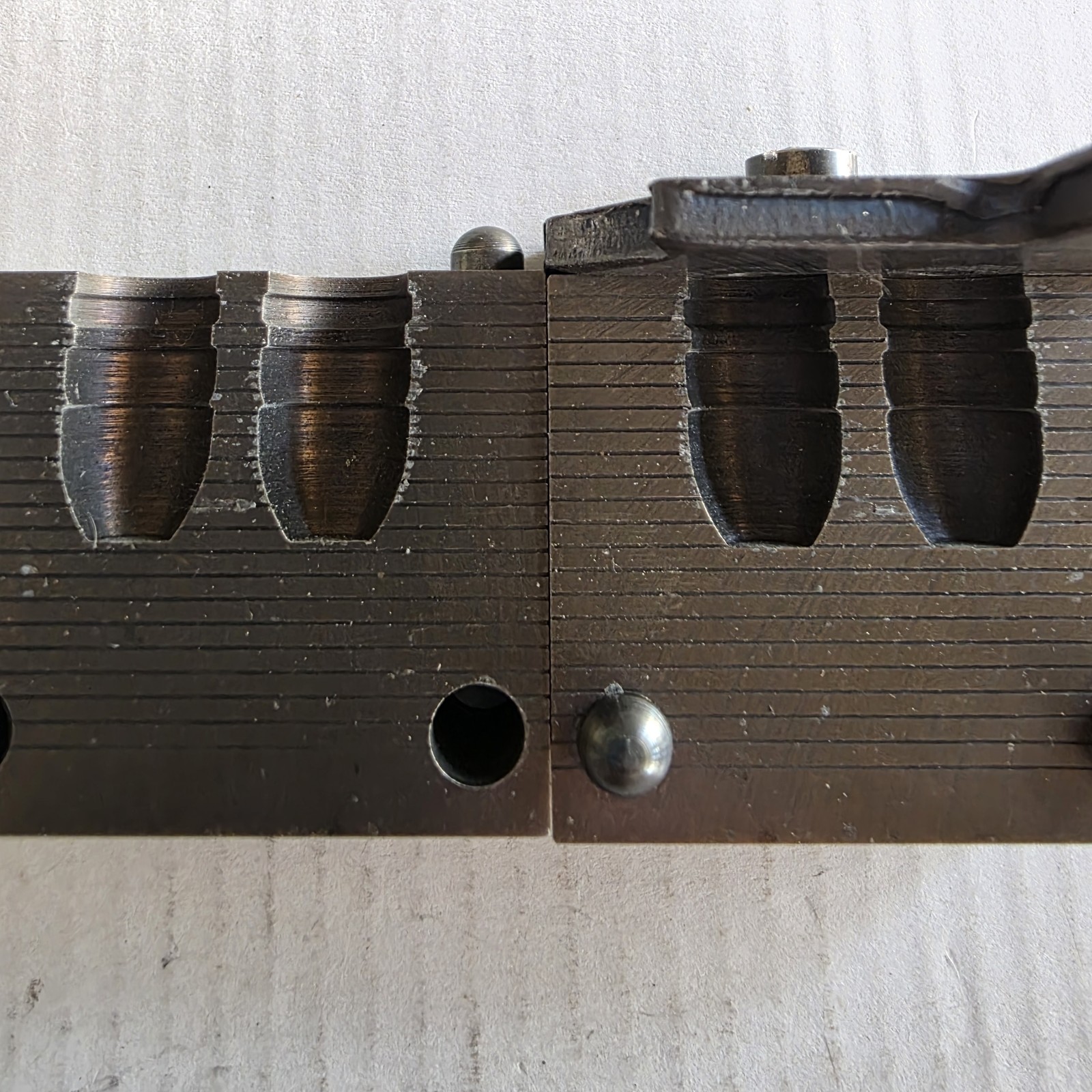 RARE Saeco Redding Double Capacity Bullet Mold # 432 for .44 Cal 265 Gr FPGC