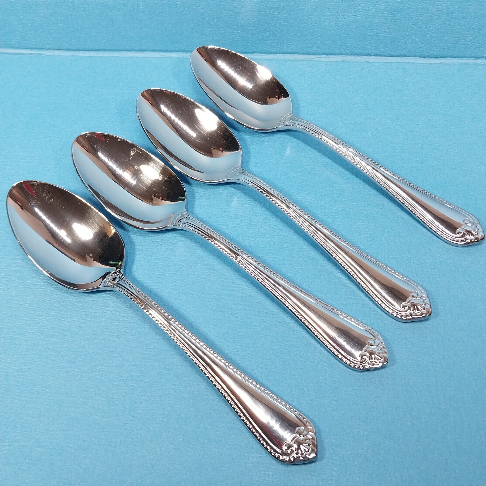 ONEIDA Stainless PACIFICA Set of 4 TEASPOONS 6-1/4" Glossy Beaded Flatware