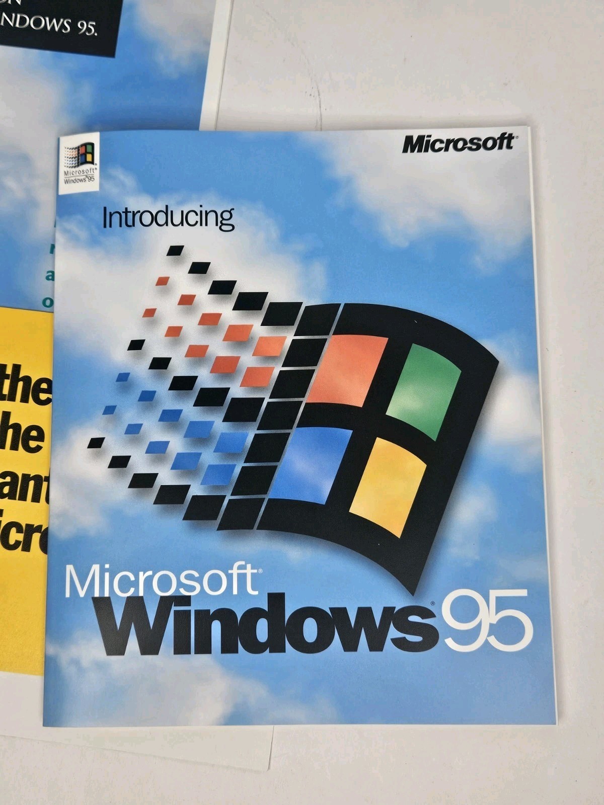 Microsoft Windows 95 Upgrade CD-ROM Edition With Free Games Big Box