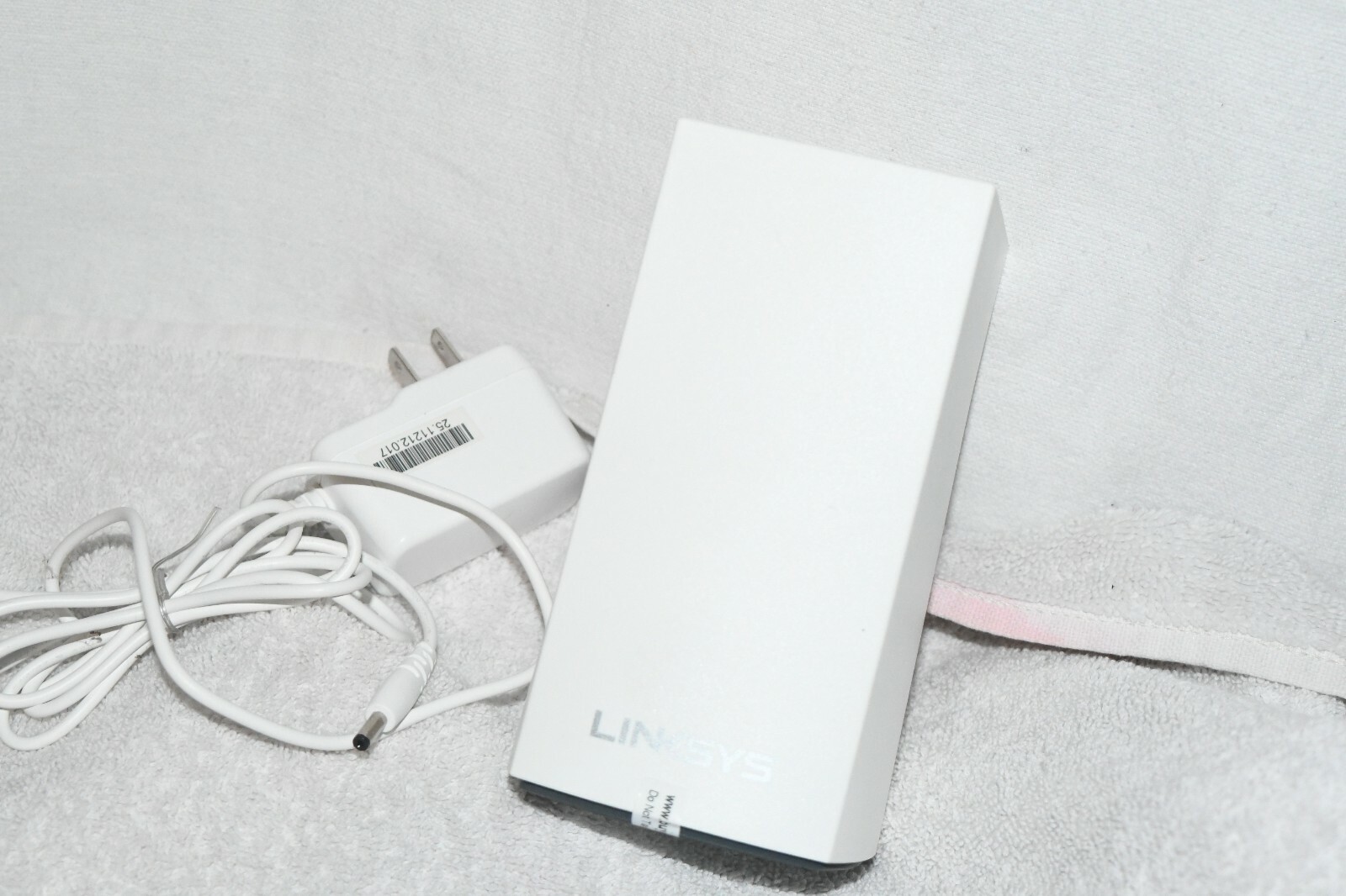 LinkSys Velop WHW01 Mesh Wifi router w plug only Dual-Band AC1300 Mint shape