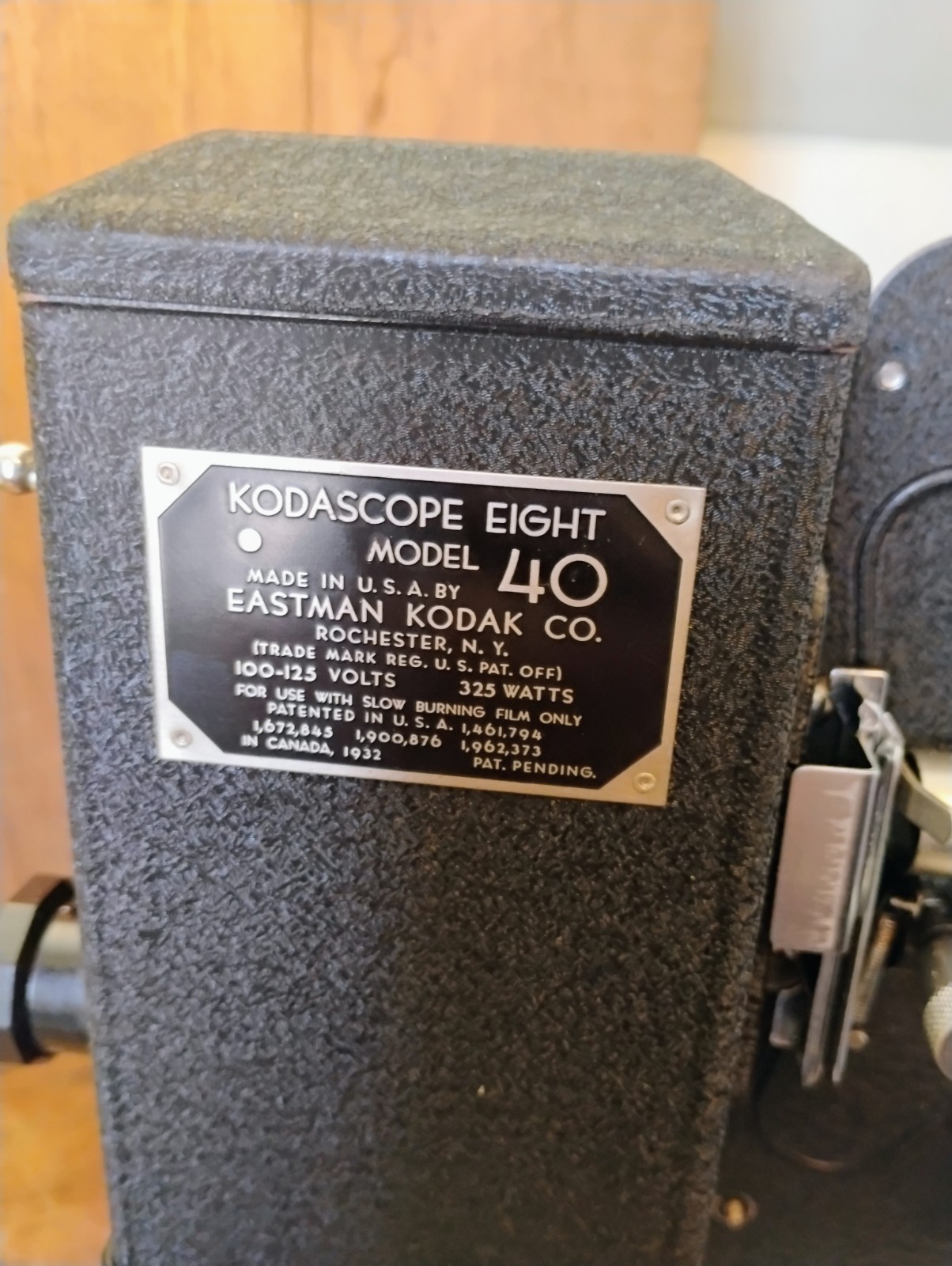 Kodascope Eight Model 40 8mm Silent Film Projector Testes Working