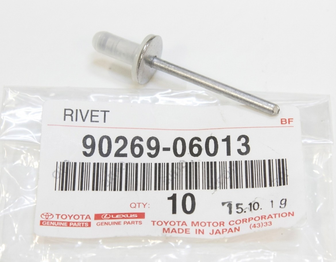 10x Rivet Retainer Clip Toyota Prius C NHP10 90269-06013 Fastener 05-15 Genuine