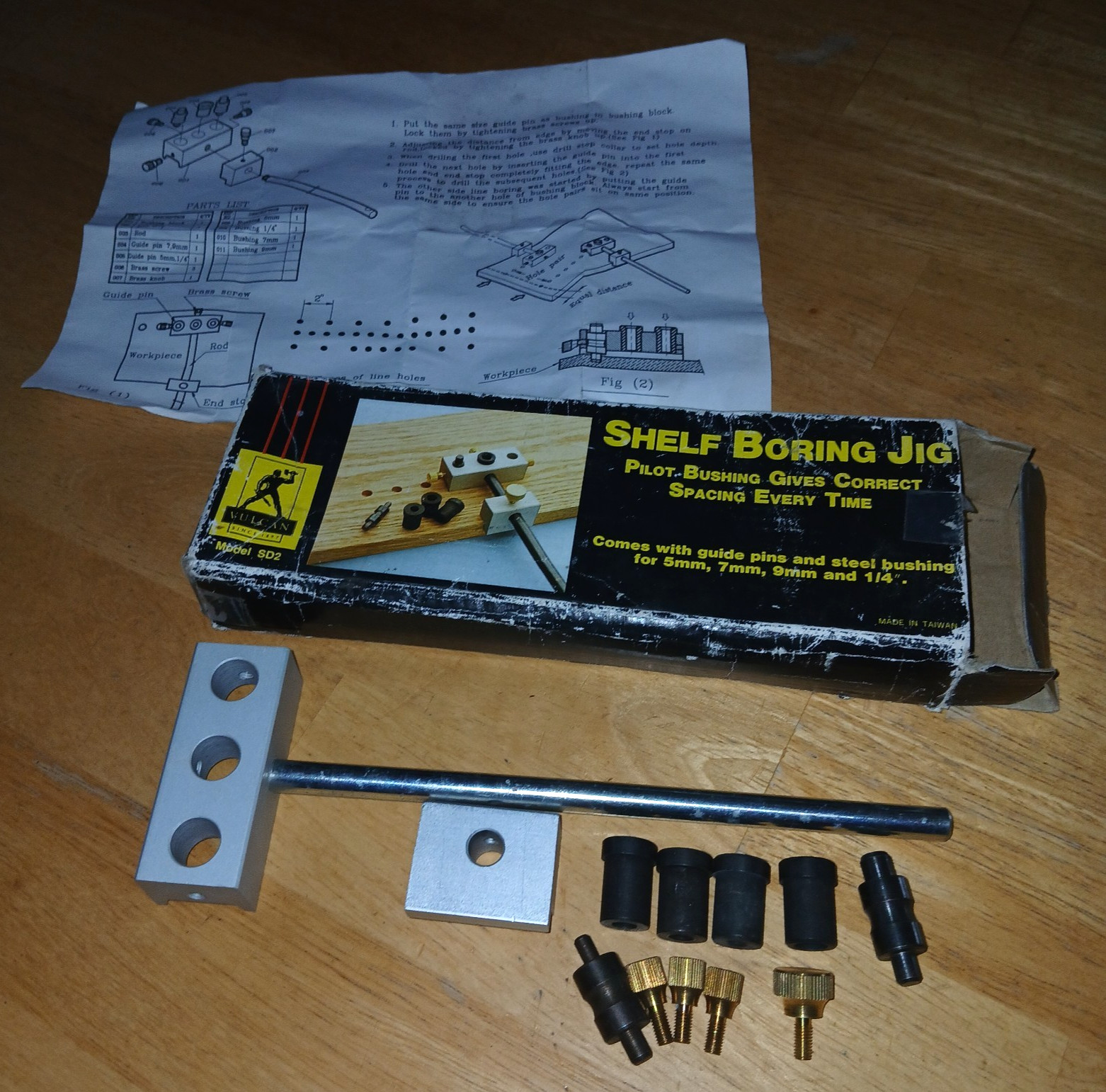 SHELF BORING JIG PILOT BUSHING W/GUIDE PINS. AND STEEL BUSHING FOR 5,7, 9mm/1/4"