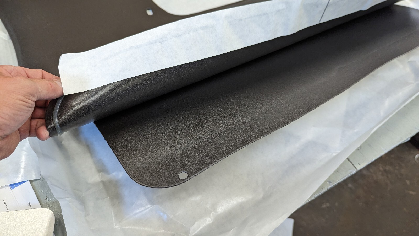 3713540C2 INTERNATIONAL 7400 4400 7500 Inner Door Seal Liner Shield