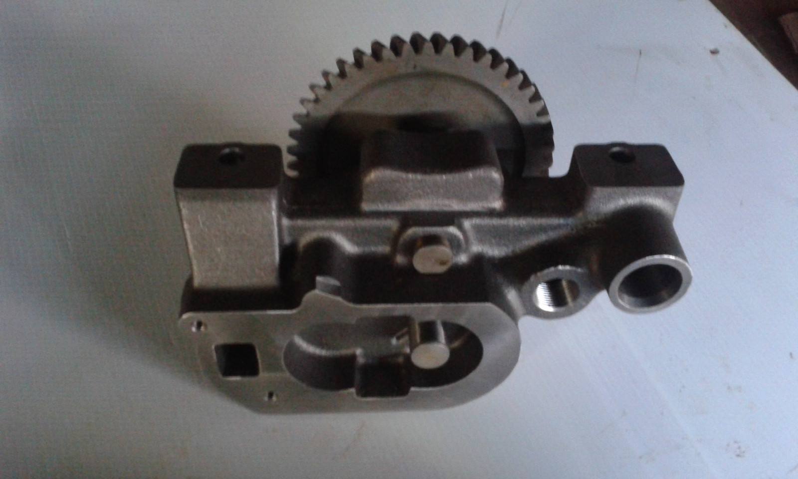 Allis Chalmers Holland AGCO Brighton  diesel crank Oil Pump 74036125 NIB no core
