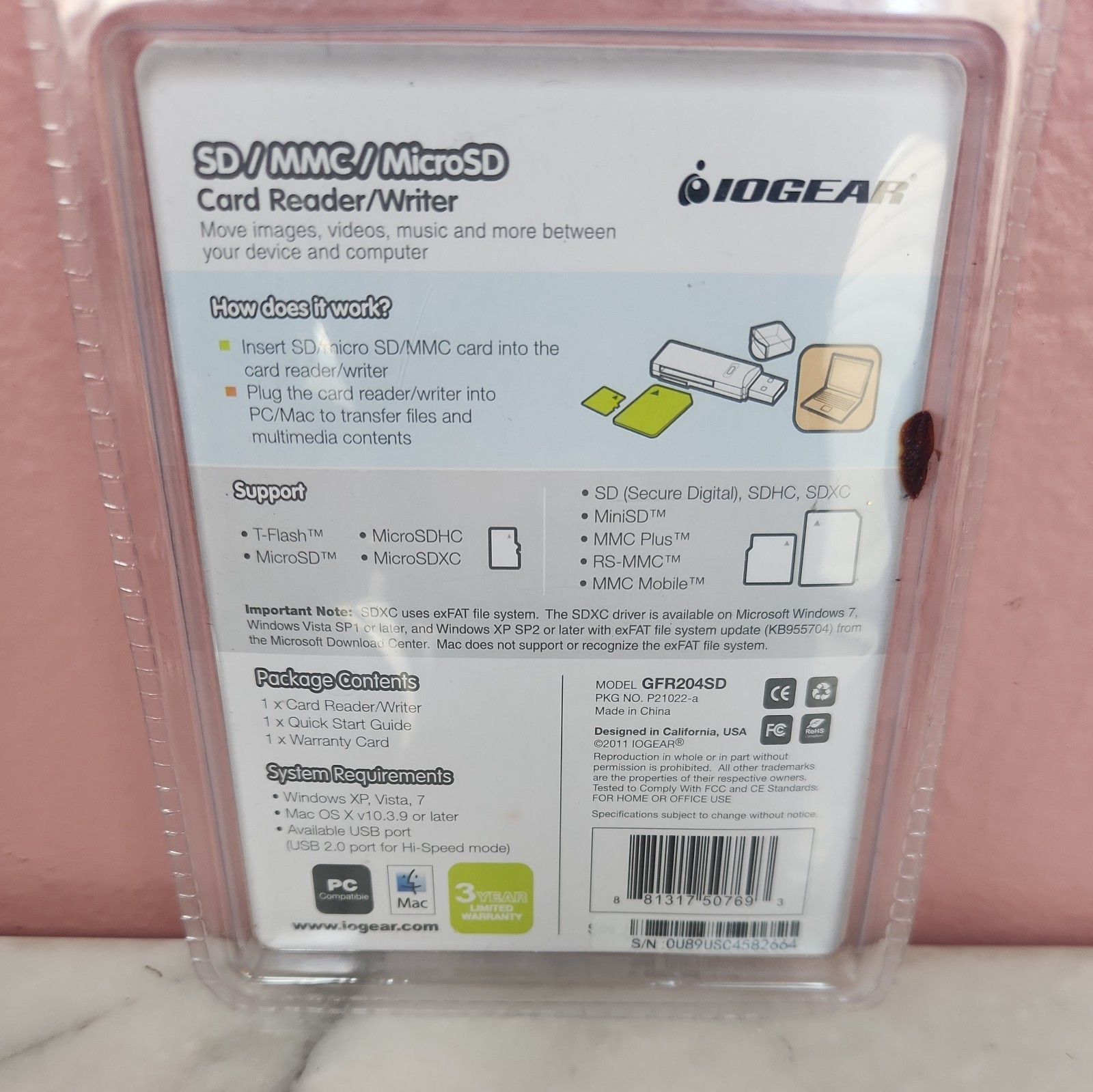 Iogear GFR204SD Flash Card MicroSD/SD/MMC Reader/Writer USB 2.0 NEW