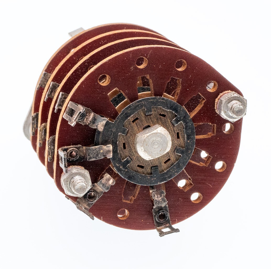Centralab 006-6510060 Rotary Switch, 4 Wafer 4 Pole 3 Position Panel Mount