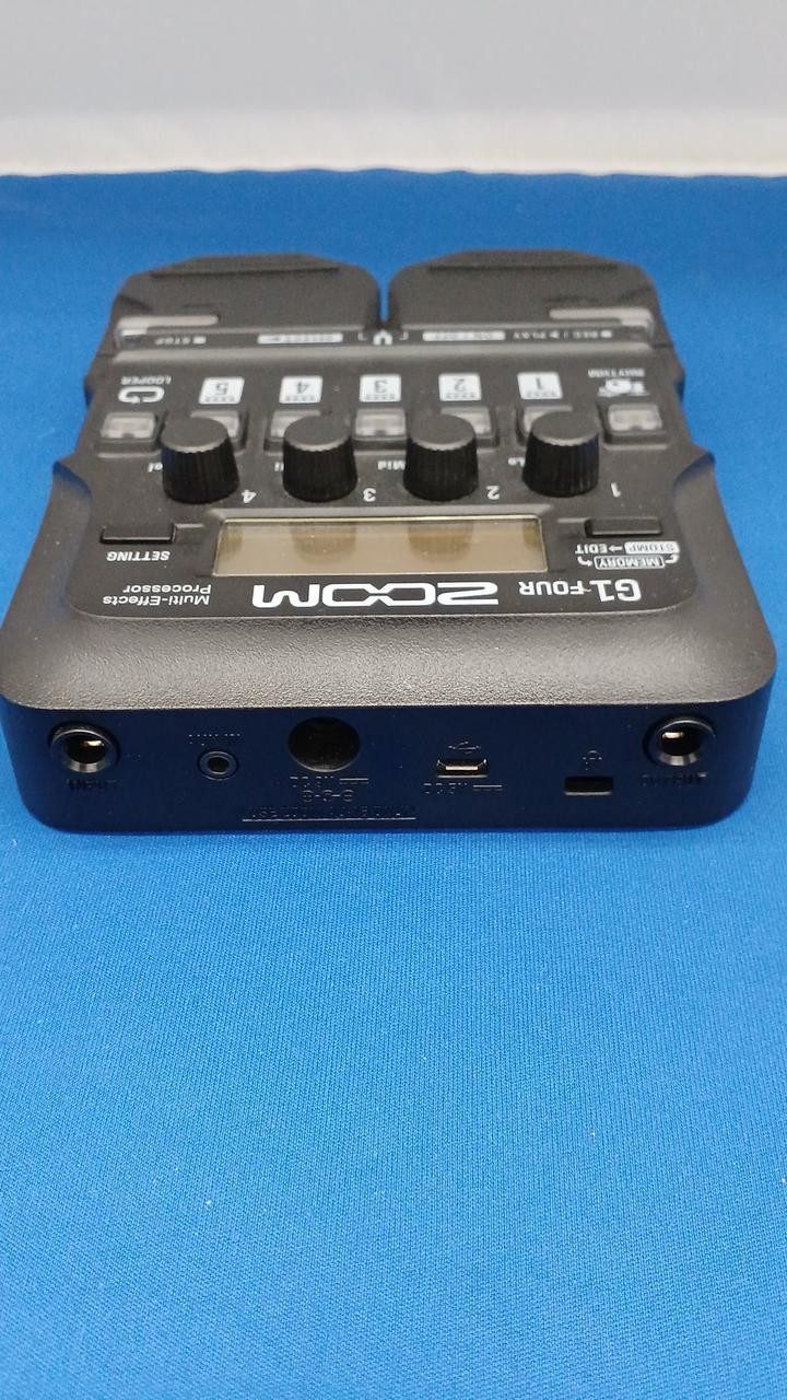 ZOOM G1FOUR Multi Effects Pedal Guitar Effects Processor Pro Level Elite