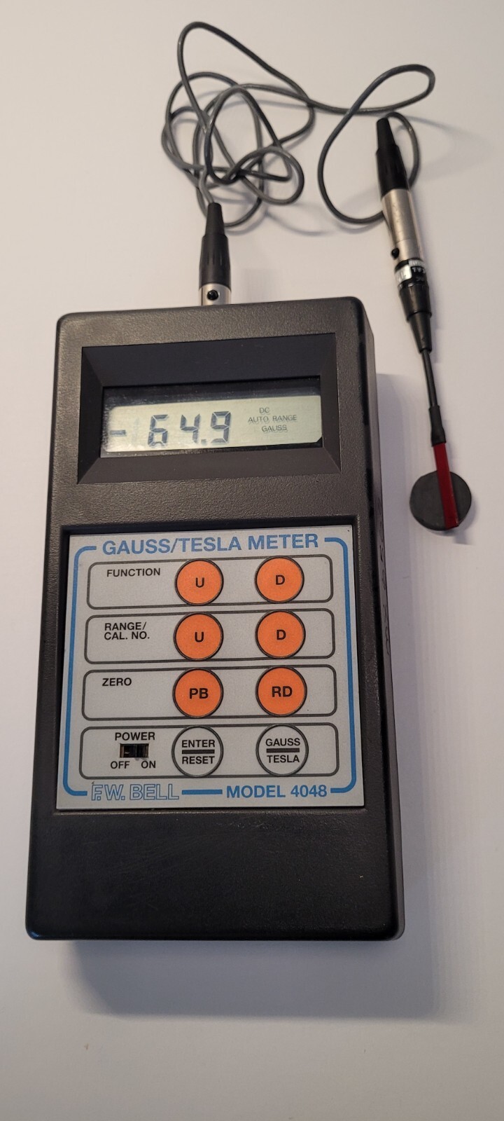 F.W.BELL DC/AC gaussmeter #:4048 , tesla meter, magnetic field tester