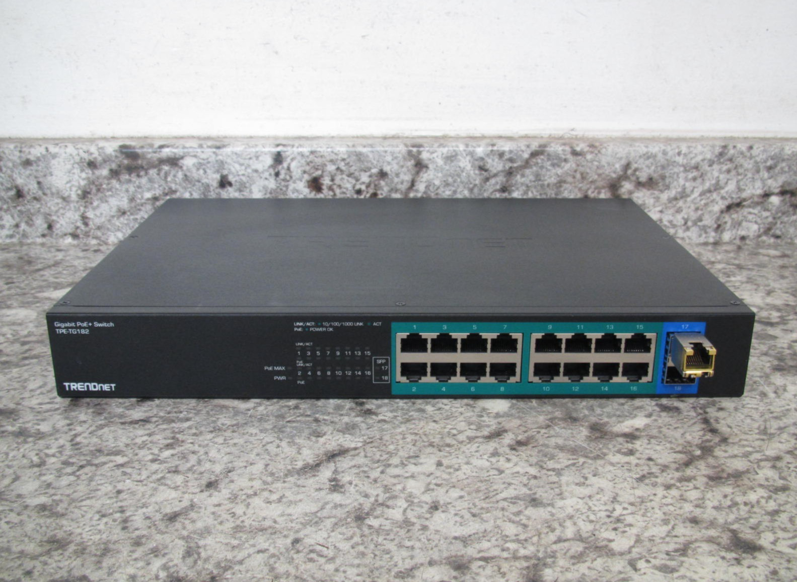 TRENDnet TPE-TG182 18-Port Gigabit PoE+ Network Switch Used Free Shipping