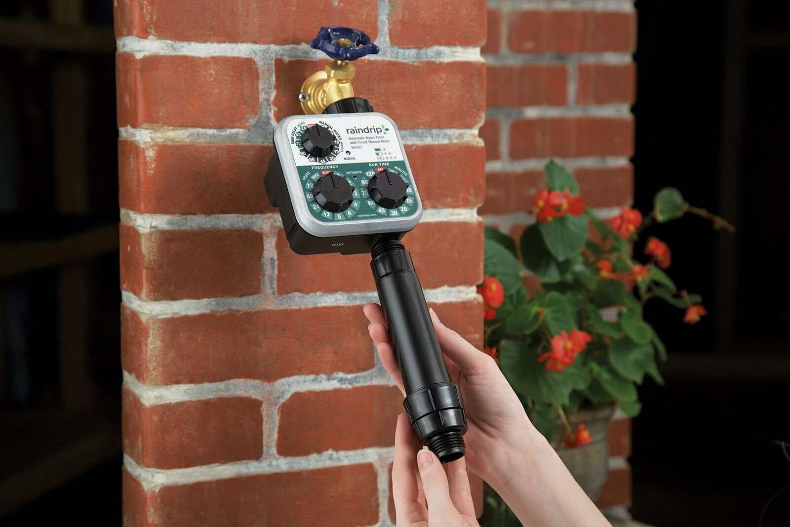 Raindrip R560DP Automatic Watering Kit for Container and Hanging Baskets