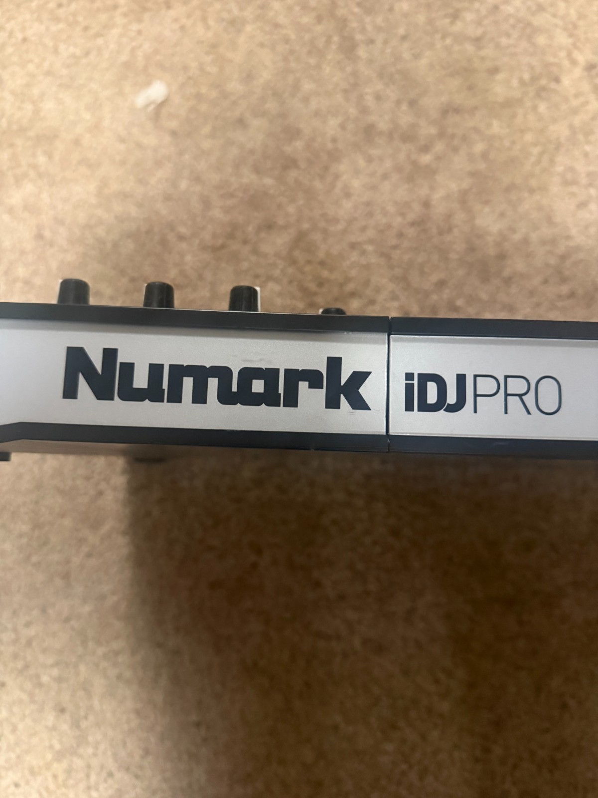 Numark iDJ Pro premium DJ controller for iPad - No laptop required!