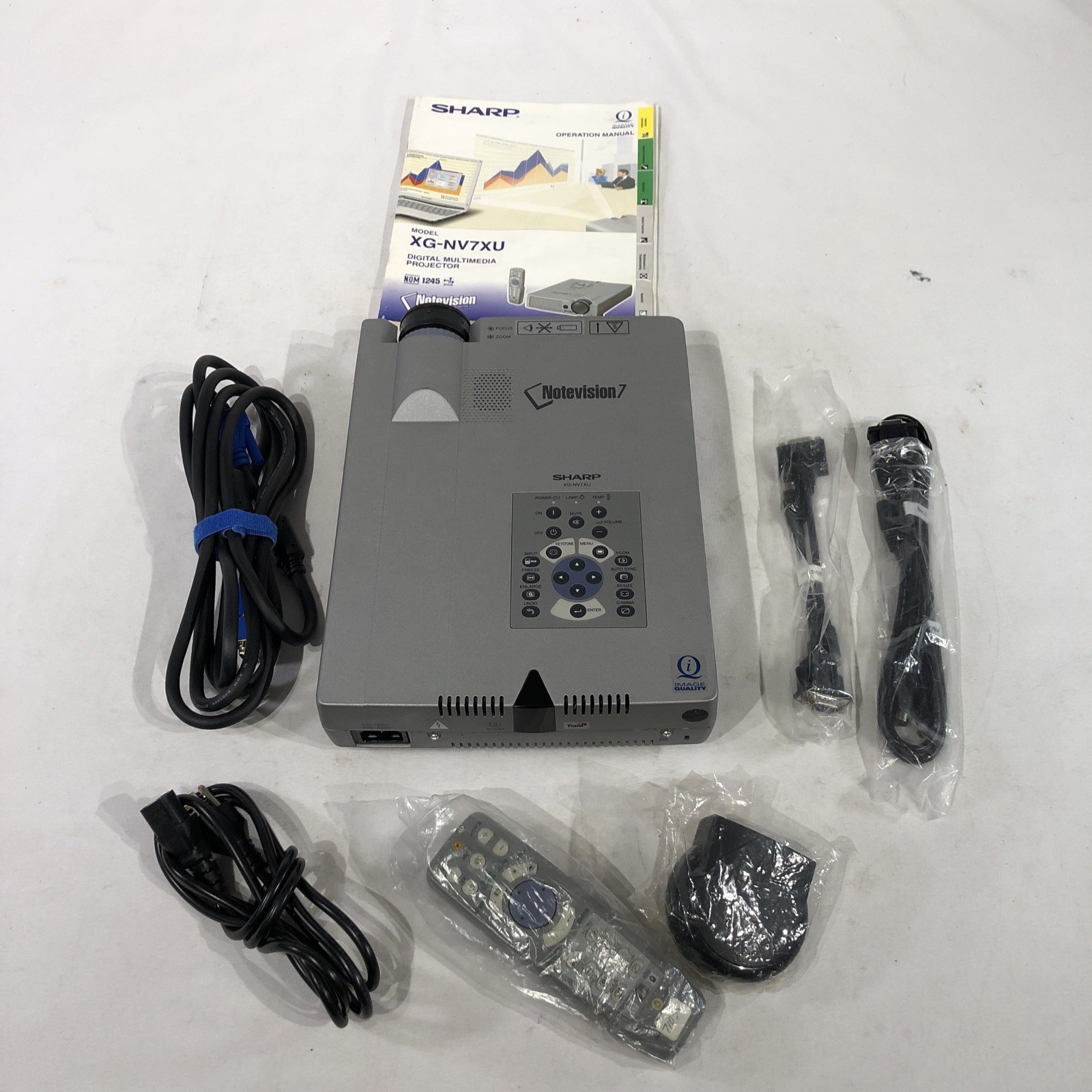 SHARP NOTEVISION 4~XG-NV4SU LCD Projector~Power & Computer Cords~Remote
