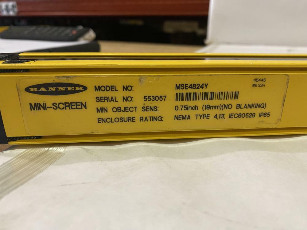 BANNER MINI SCREEN # MSE4824Y Light Curtain