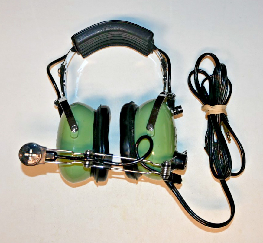 David Clark H10-50 Aviation Headset with Noise Attenuating Microphone Pre-Owned